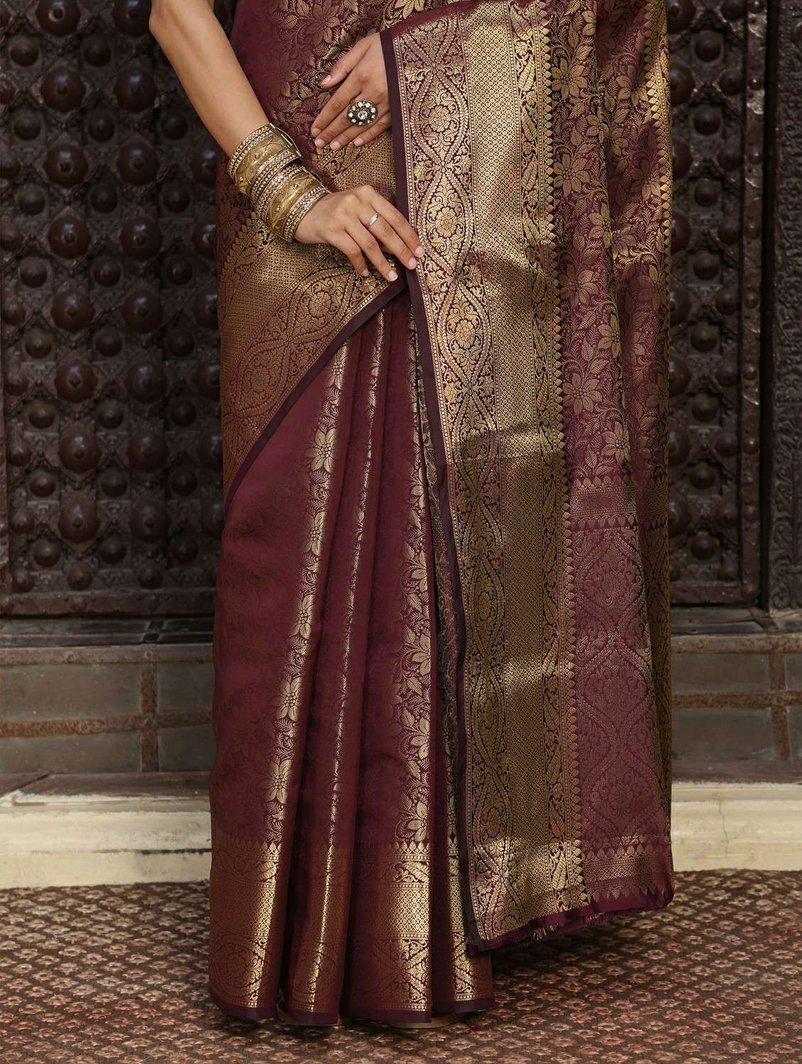 women self design banarasi saree with blouse - 22183735 -  Standard Image - 7