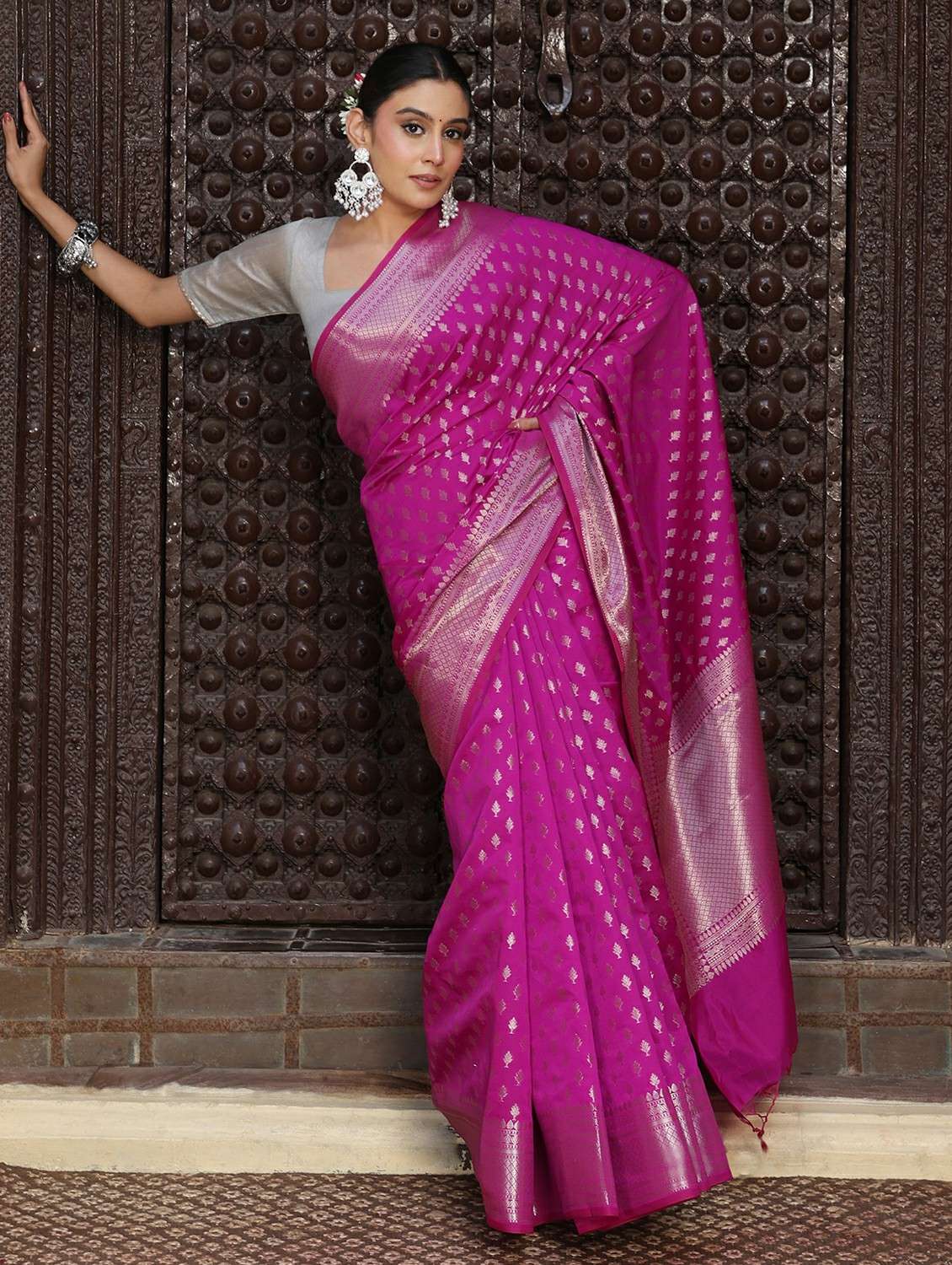 women self design banarasi saree with blouse - 22183738 -  Standard Image - 2