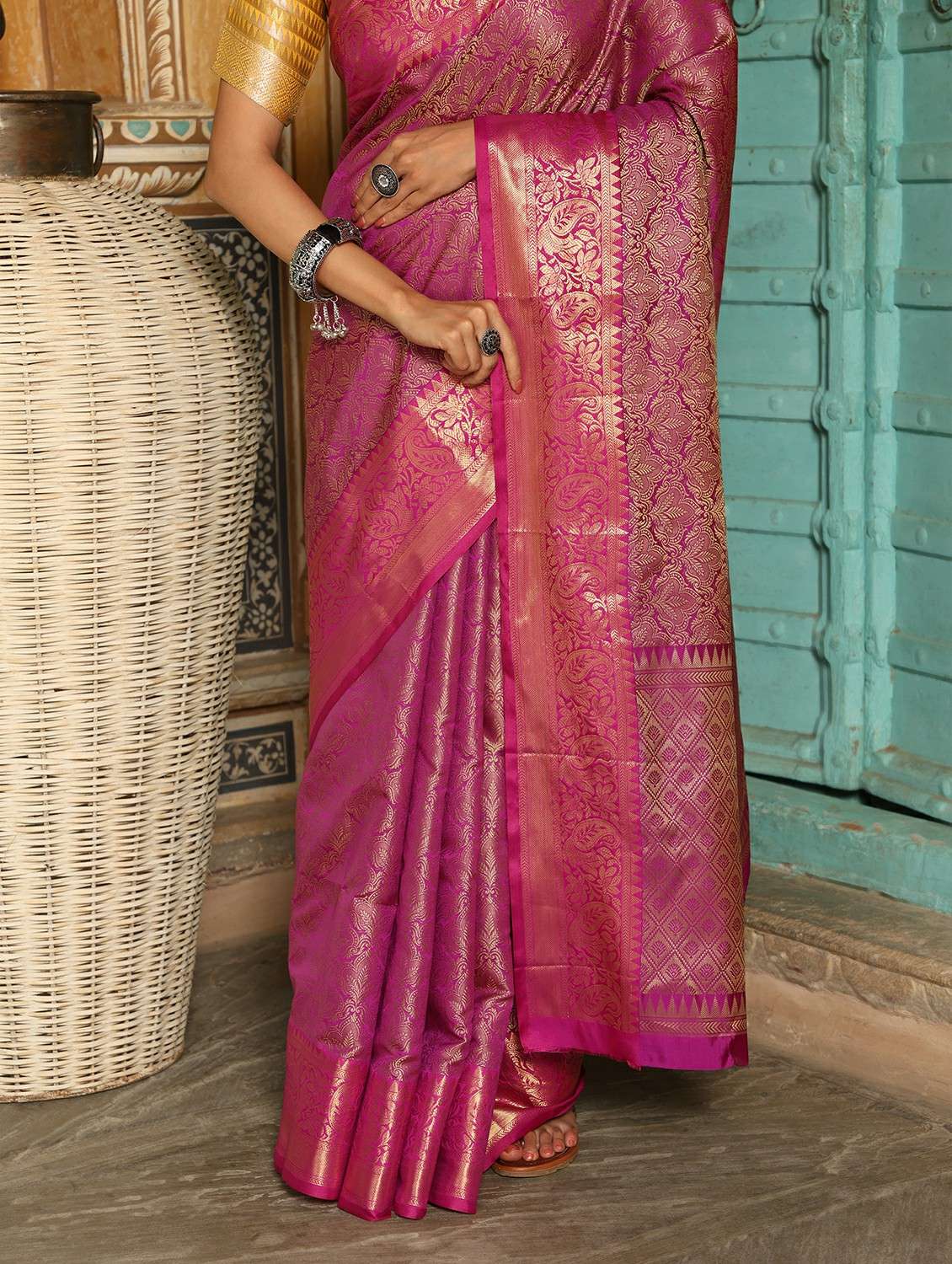 women self design banarasi saree with blouse - 22183739 -  Standard Image - 7