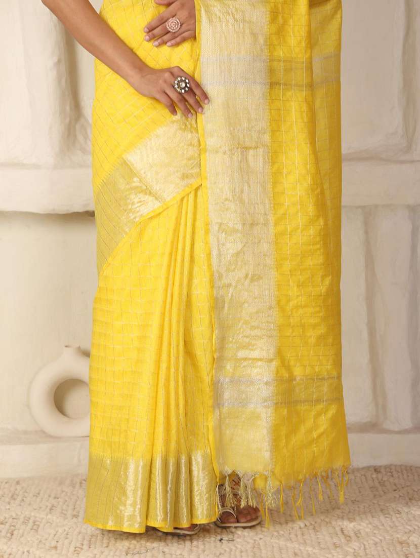 women solid with bordered saree with blouse - 22183770 -  Standard Image - 7