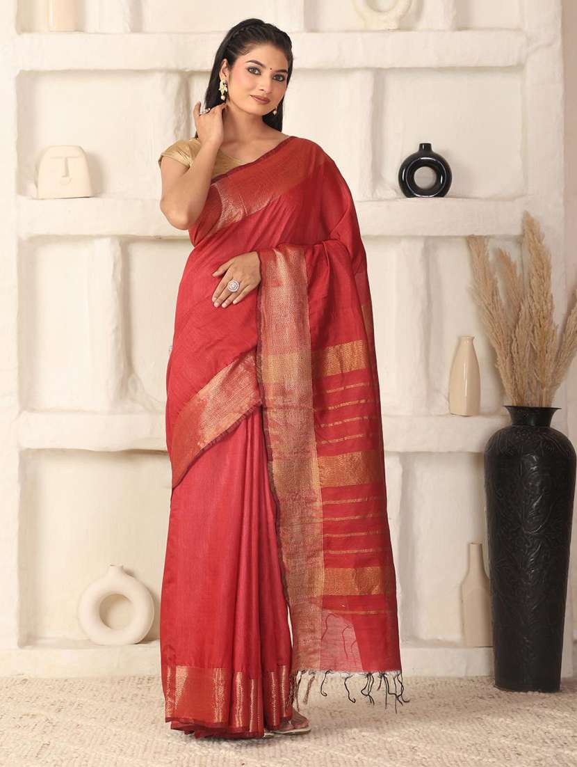 women solid with bordered saree with blouse