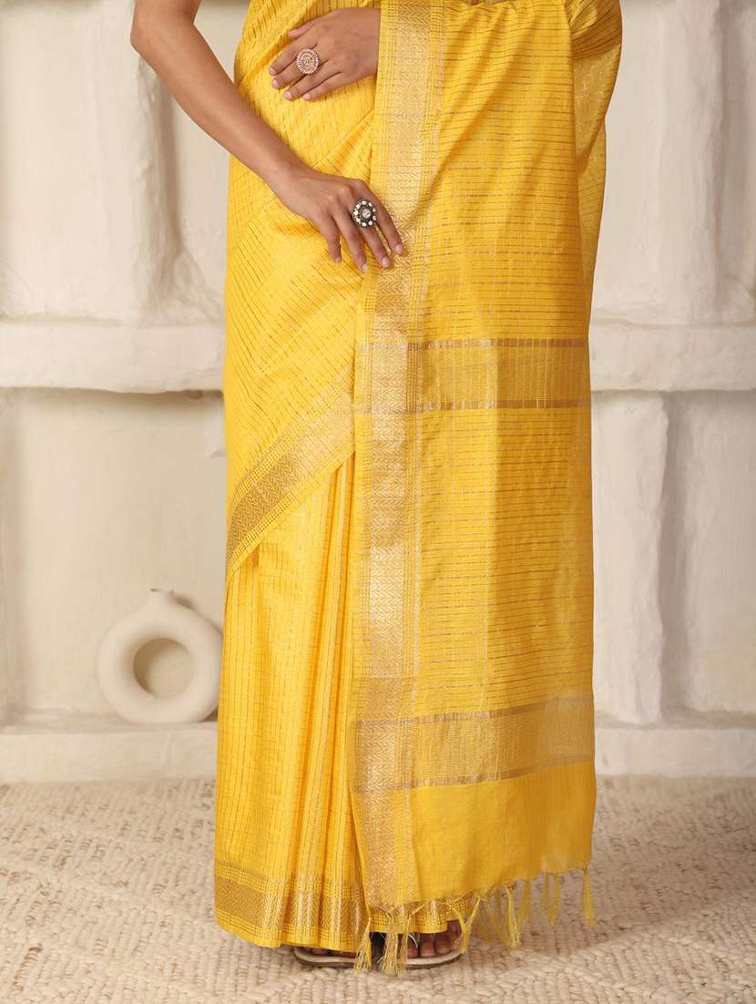 women solid with bordered saree with blouse - 22183774 -  Standard Image - 7