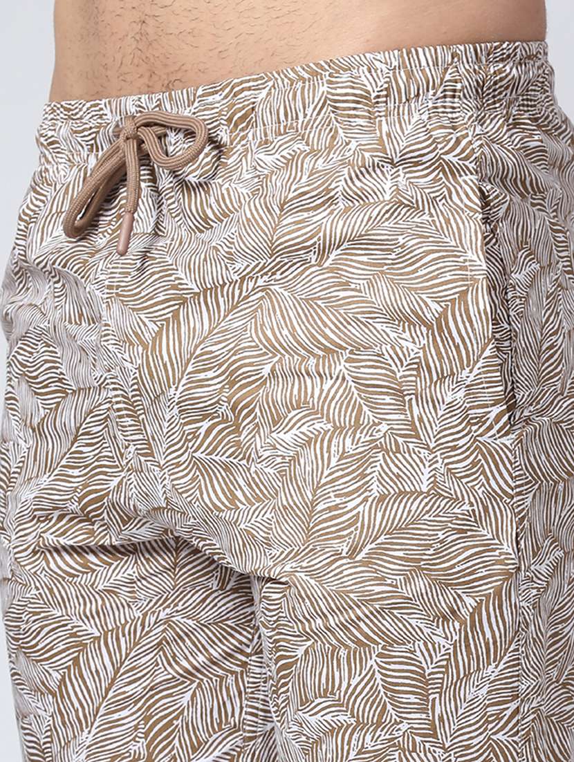 men printed mid rise regular fit three-fourth shorts - 22184018 -  Standard Image - 2
