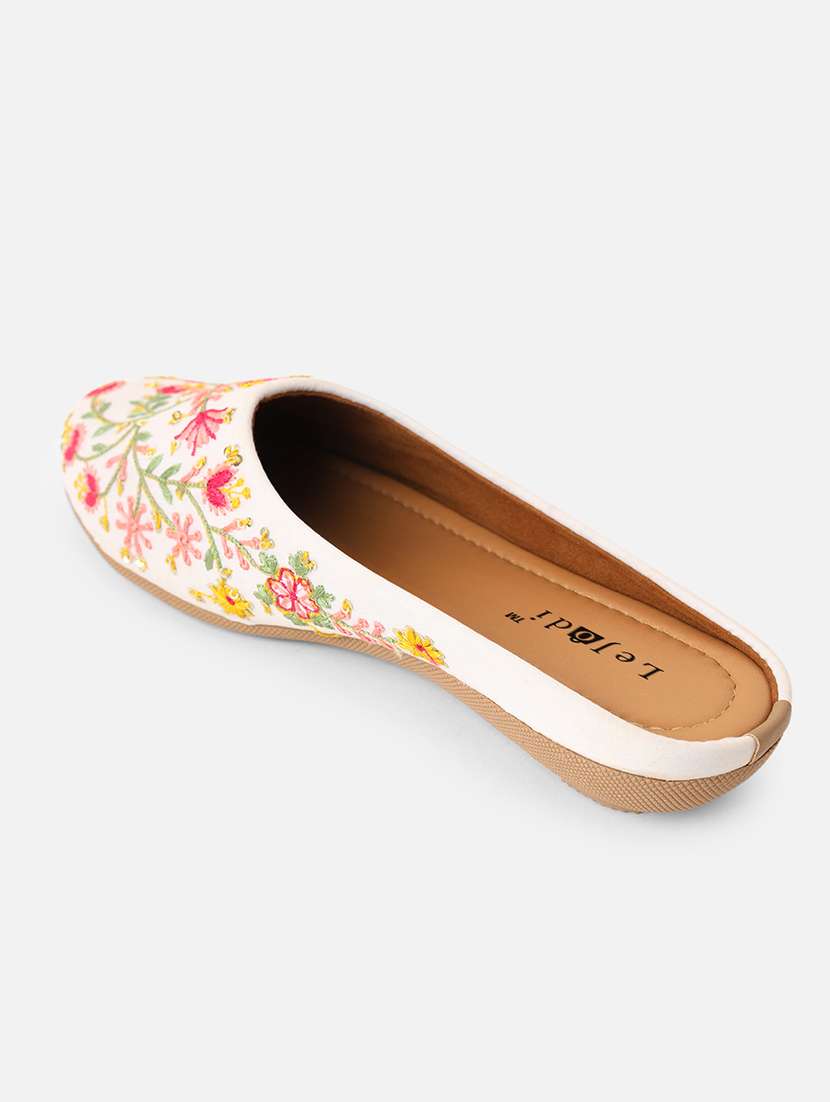 women embroidered slip on mojari - 22184227 -  Standard Image - 2