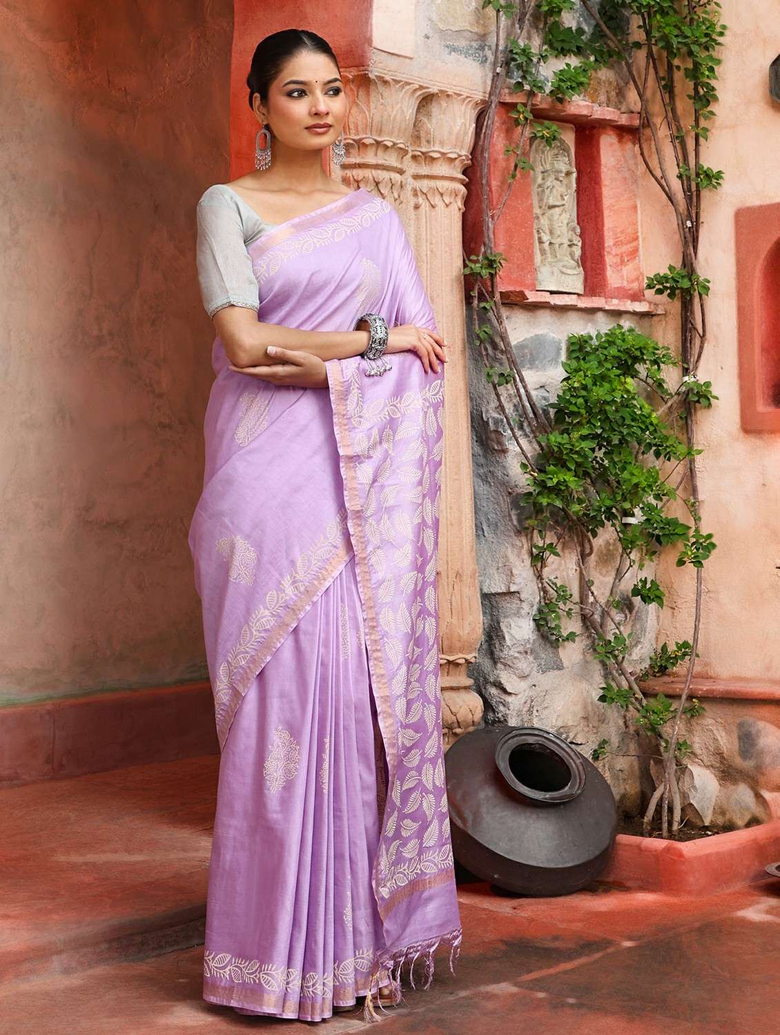 women printed casual wear saree with blouse - 22184287 -  Standard Image - 2