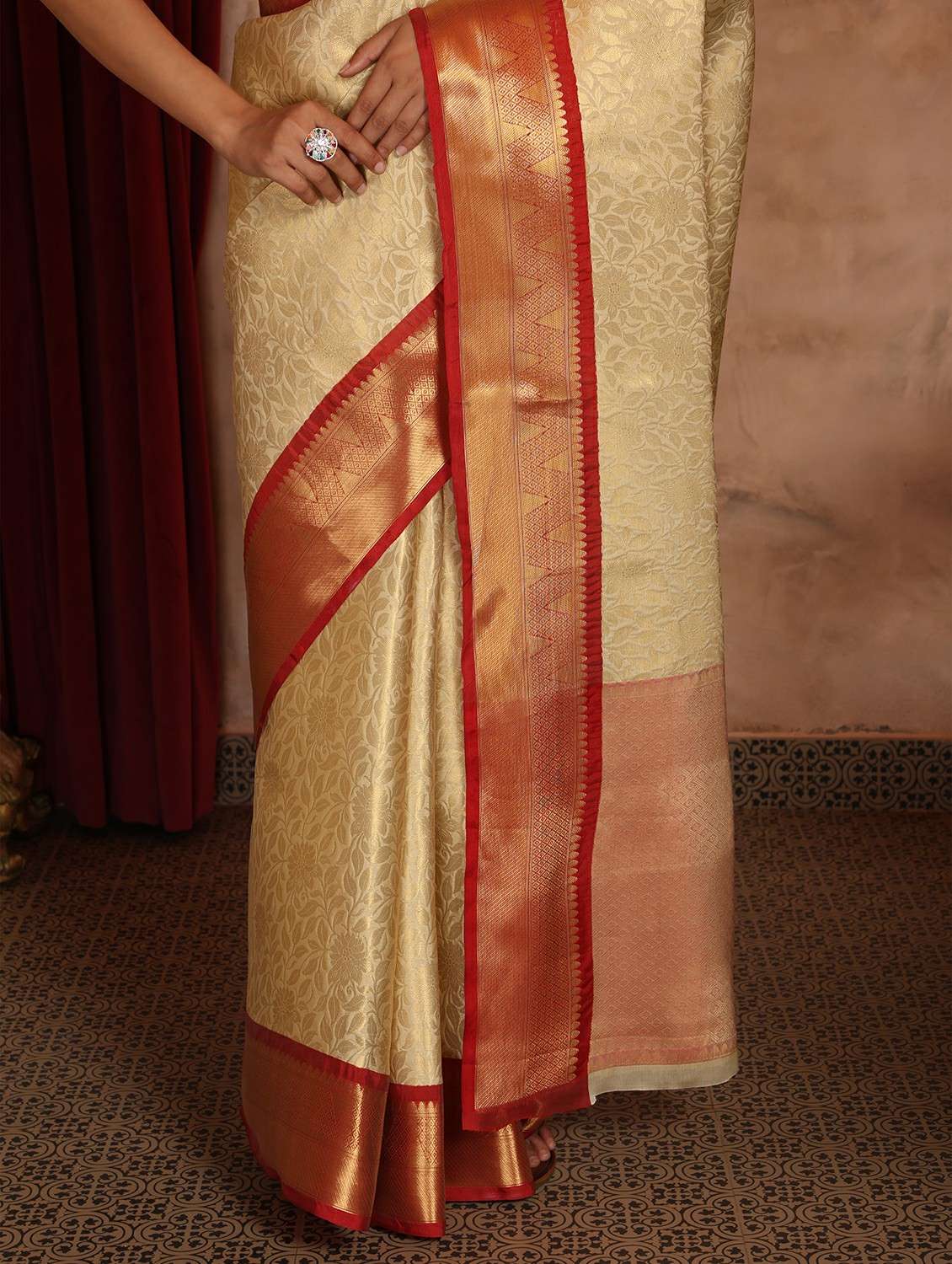 women self design banarasi saree with blouse - 22184307 -  Standard Image - 7