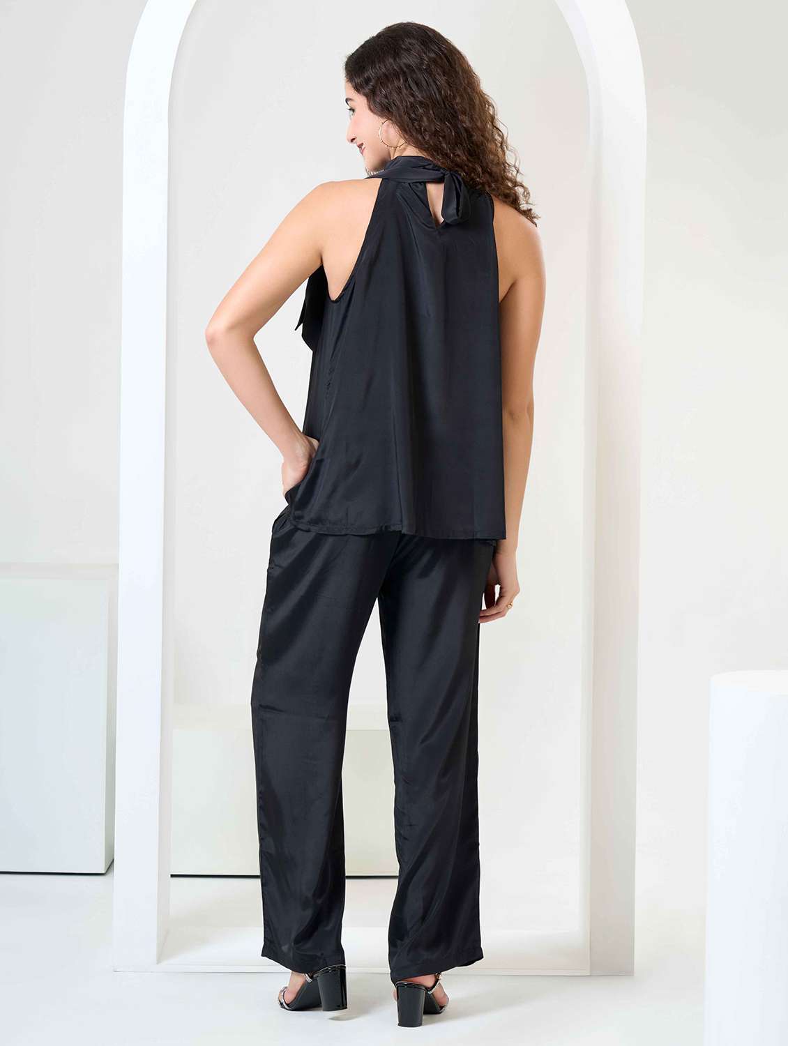 women solid top and trouser co-ord set - 22184339 -  Standard Image - 2