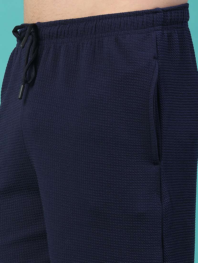 men solid mid rise regular fit shorts - 22184410 -  Standard Image - 2
