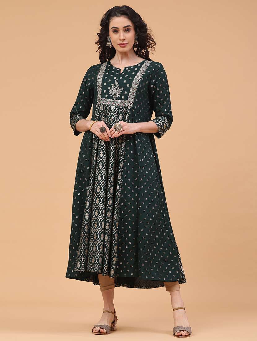 Women Printed Three Quarter Sleeve Flared Kurta - 22184630 -  Standard Image - 2