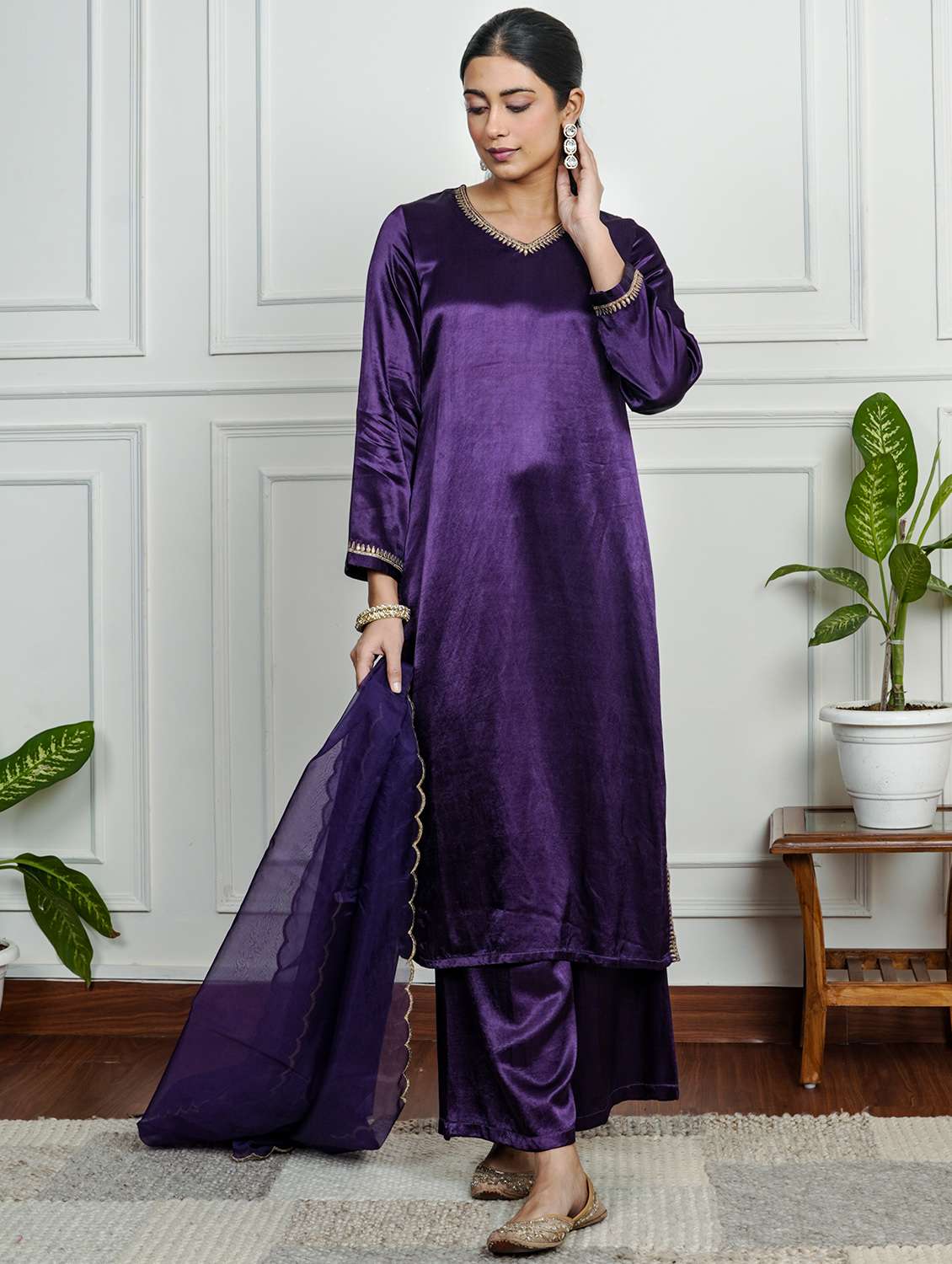 women solid with work long sleeve kurta pant with dupatta set