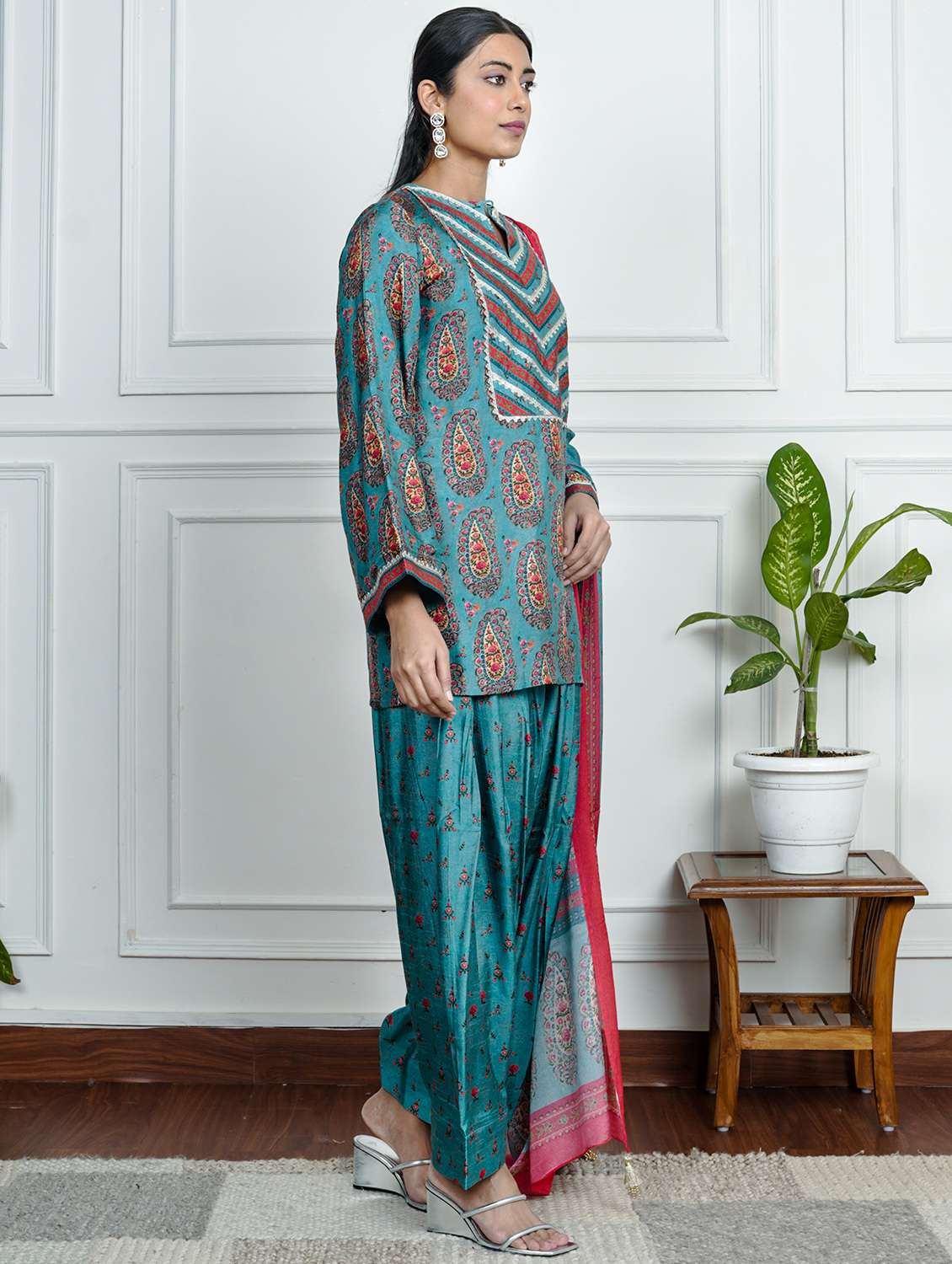 women printed long sleeve kurta salwar with dupatta set - 22185087 -  Standard Image - 2