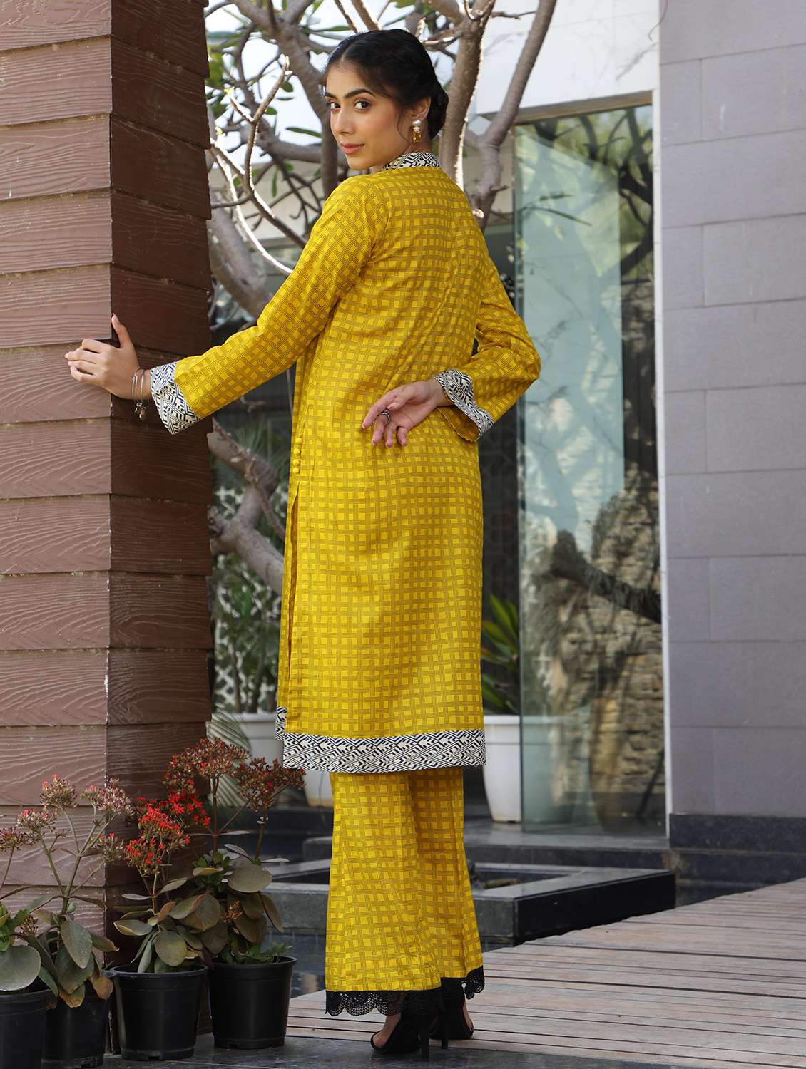 women printed long sleeve kurta pant set - 22185099 -  Standard Image - 2