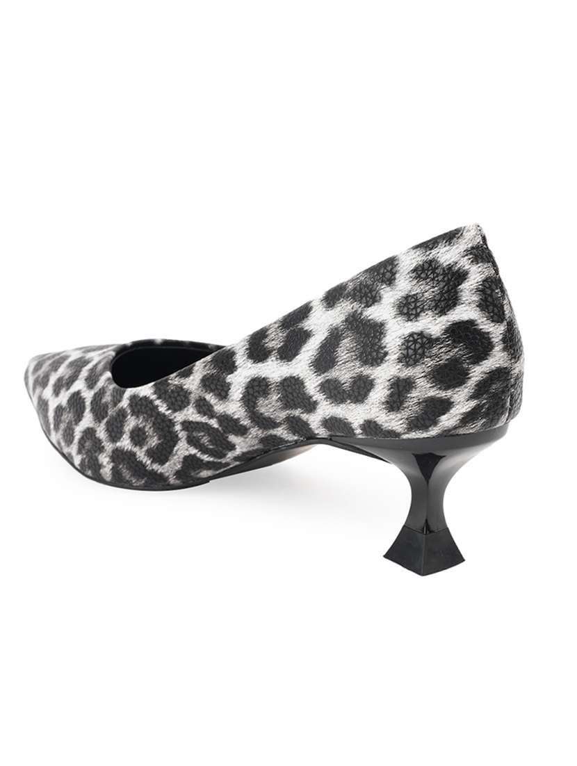women slip on pump - 22187112 -  Standard Image - 2