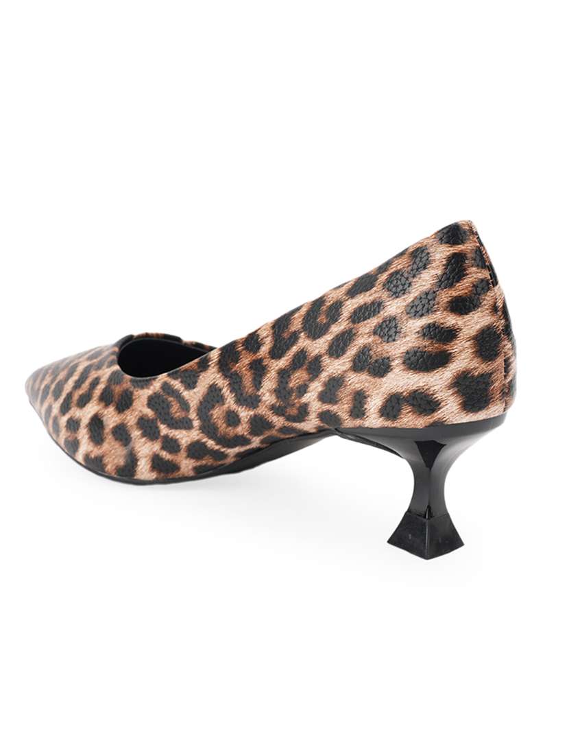 women slip on pump - 22187113 -  Standard Image - 2
