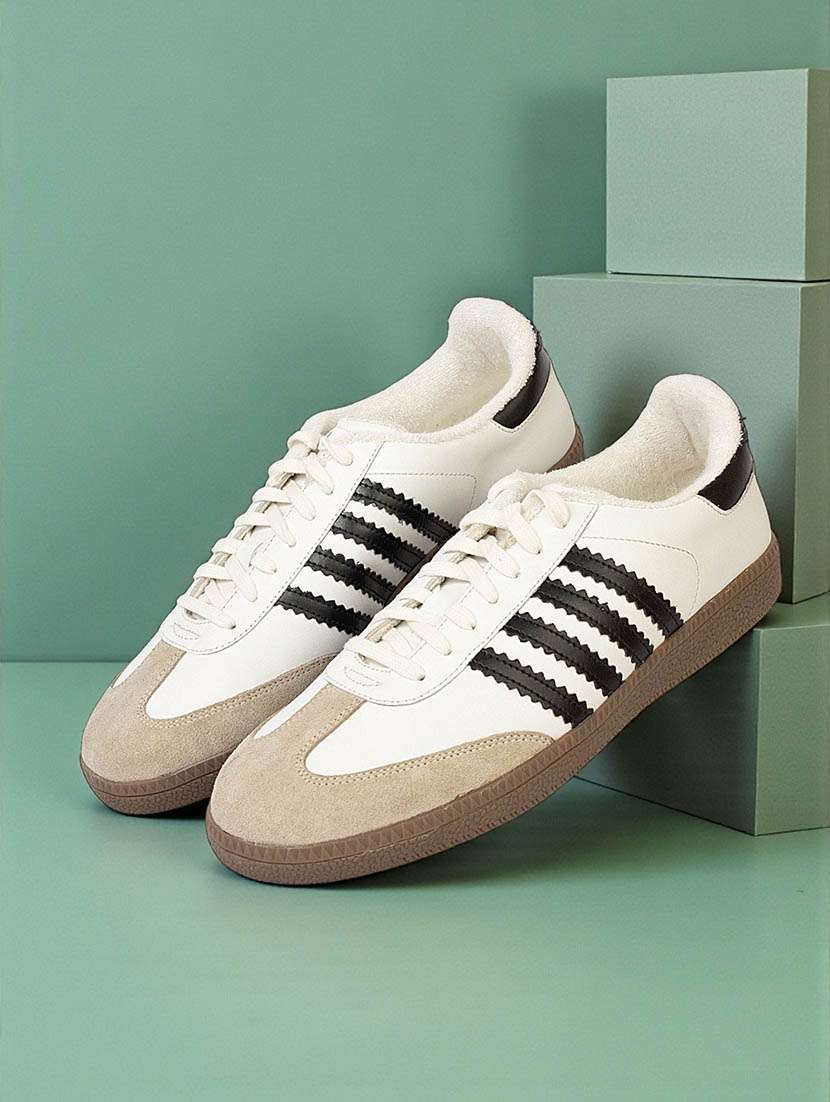 men striped lace up sneaker