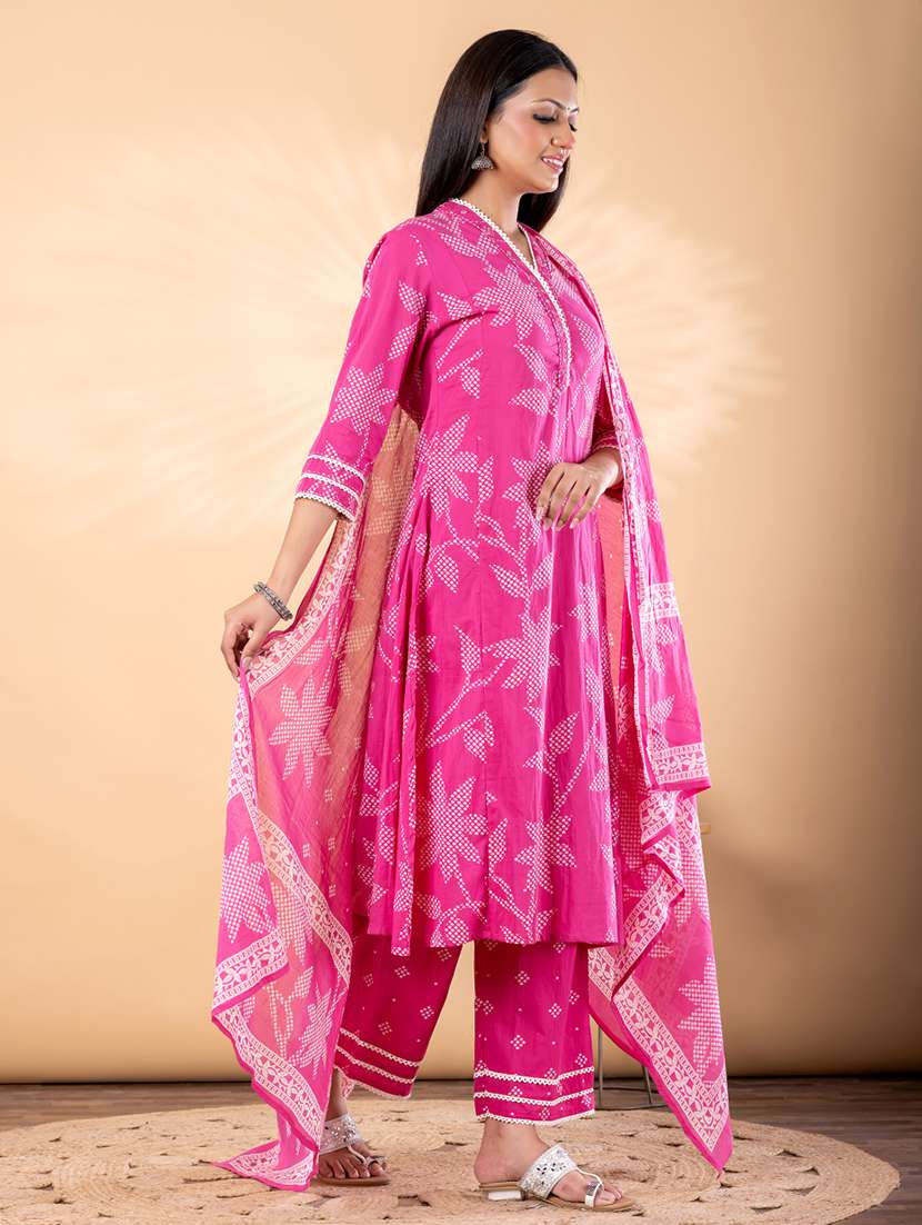 women printed three quarter sleeve kurta pant with dupatta set - 22187413 -  Standard Image - 2