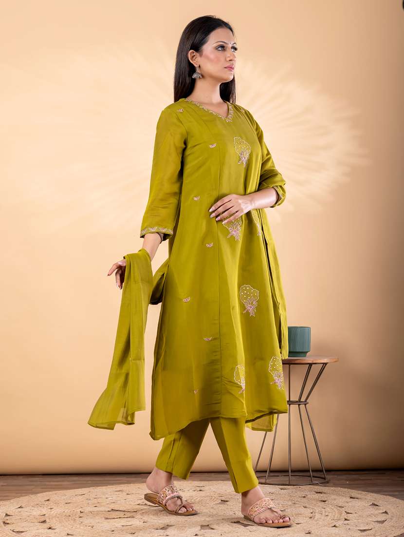 women solid with work three quarter sleeve kurta pant with dupatta set - 22187421 -  Standard Image - 2
