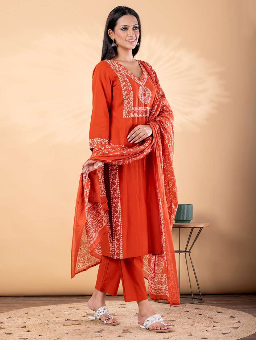 Women Printed Three Quarter Sleeve Kurta Pant With Dupatta Set - 22187425 -  Standard Image - 2