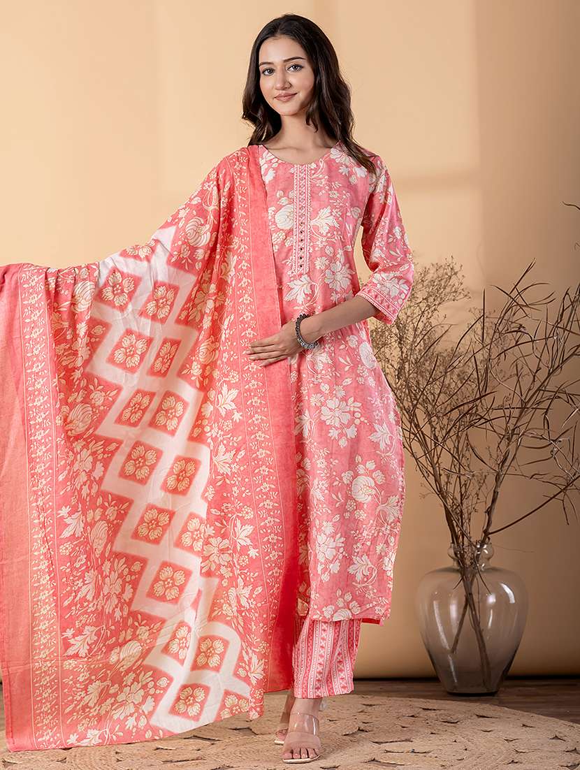 women floral three quarter sleeve kurta pant with dupatta set - 22187446 -  Standard Image - 2