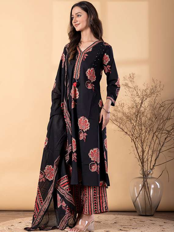 women floral three quarter sleeve kurta palazzo with dupatta set - 22187454 -  Standard Image - 2