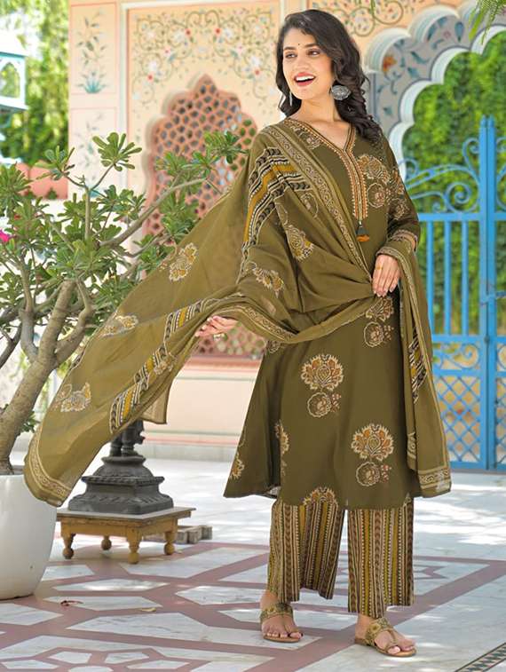 women floral three quarter sleeve kurta palazzo with dupatta set - 22187455 -  Standard Image - 2