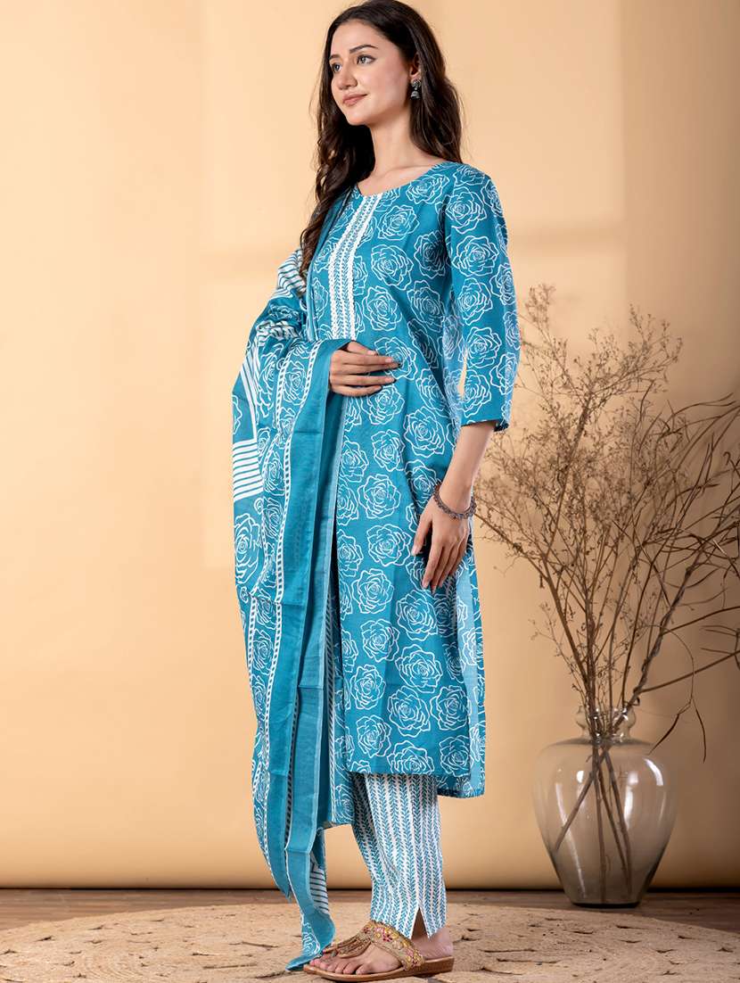 women floral three quarter sleeve kurta pant with dupatta set - 22187462 -  Standard Image - 2