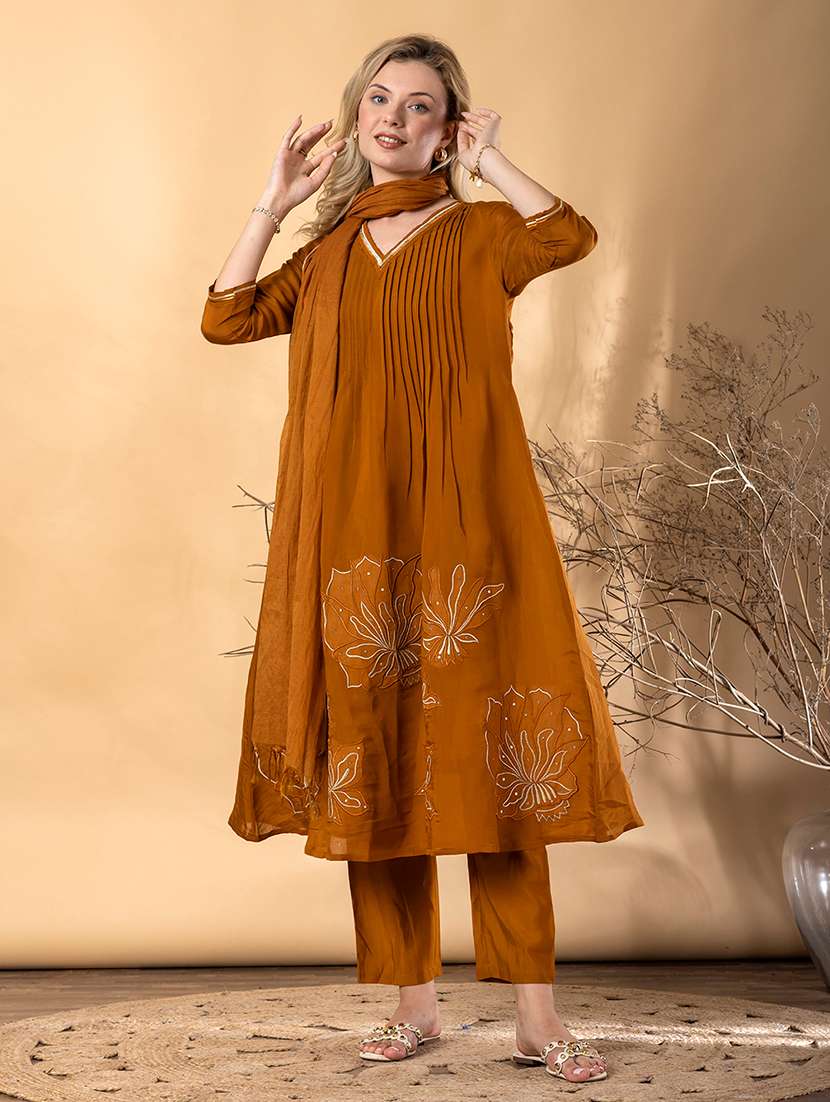 women solid with work three quarter sleeve kurta pant with dupatta set - 22187466 -  Standard Image - 2
