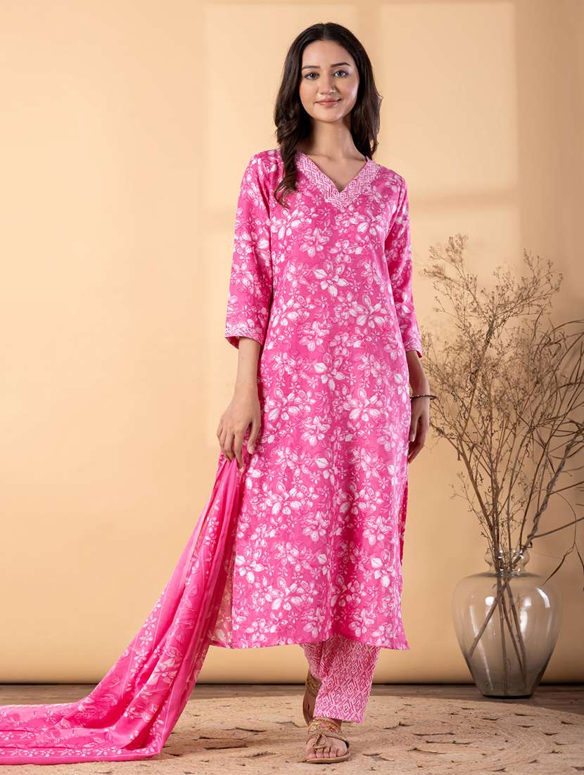 women floral three quarter sleeve kurta pant with dupatta set - 22187471 -  Standard Image - 2