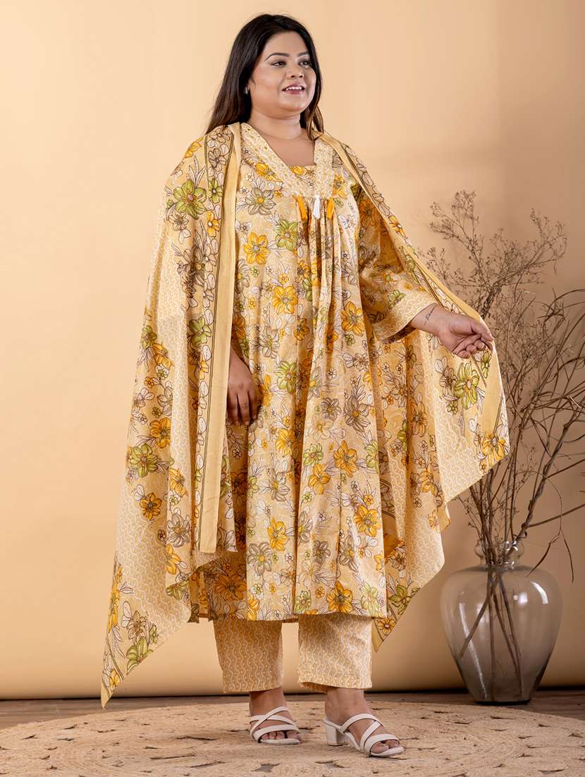 women plus size three quarter sleeve kurta pant with dupatta set - 22187475 -  Standard Image - 2