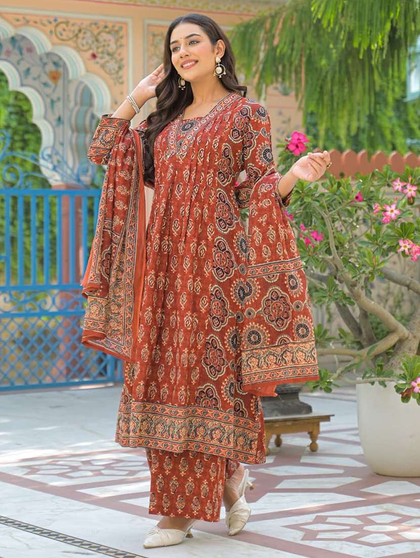 women printed three quarter sleeve kurta palazzo with dupatta set - 22187499 -  Standard Image - 2