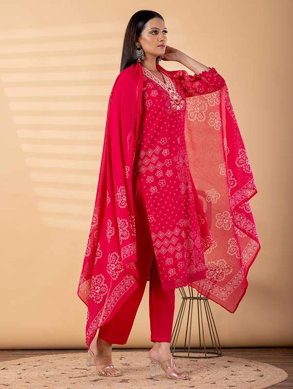 women printed three quarter sleeve kurta pant with dupatta set - 22187506 -  Standard Image - 2