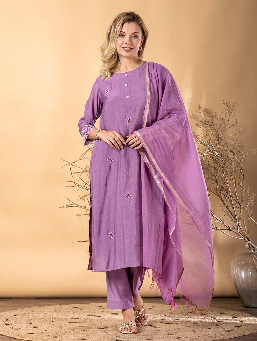 women solid with work three quarter sleeve kurta pant with dupatta set