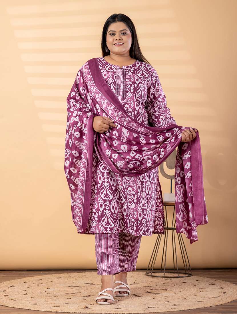 women plus size three quarter sleeve kurta pant with dupatta set - 22187527 -  Standard Image - 2