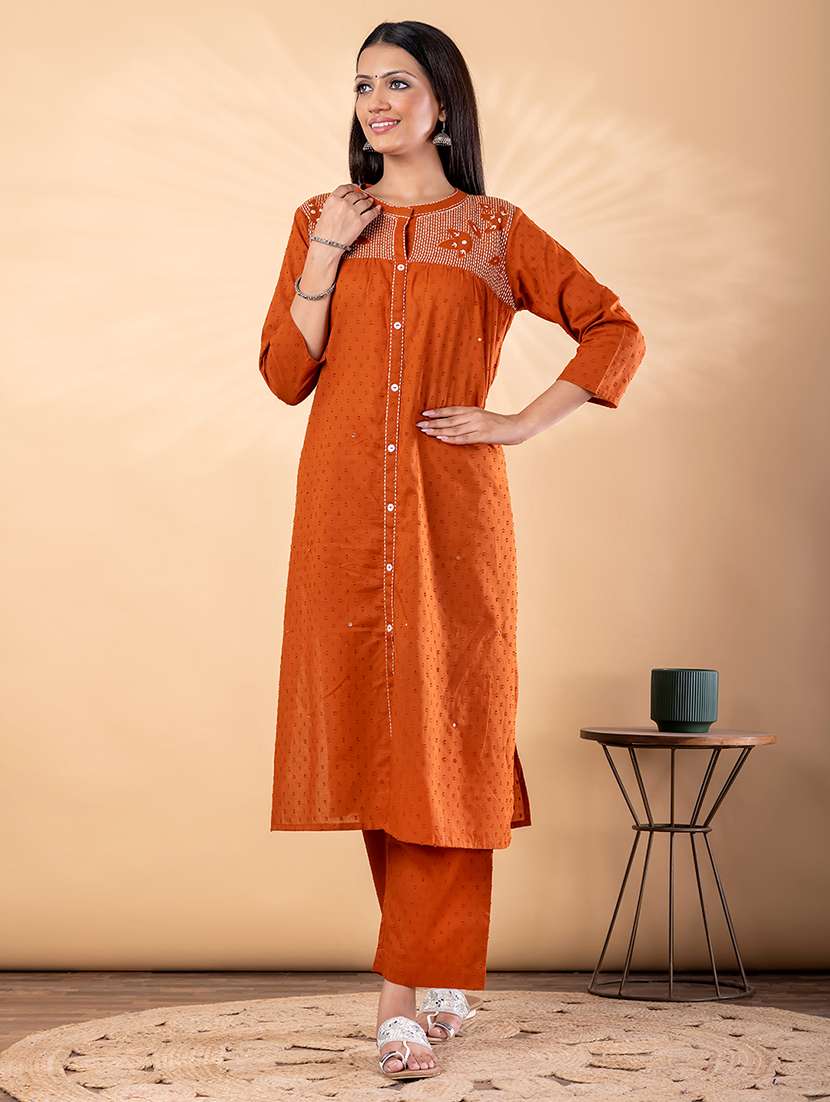 women self design three quarter sleeve kurta pant set - 22187537 -  Standard Image - 2