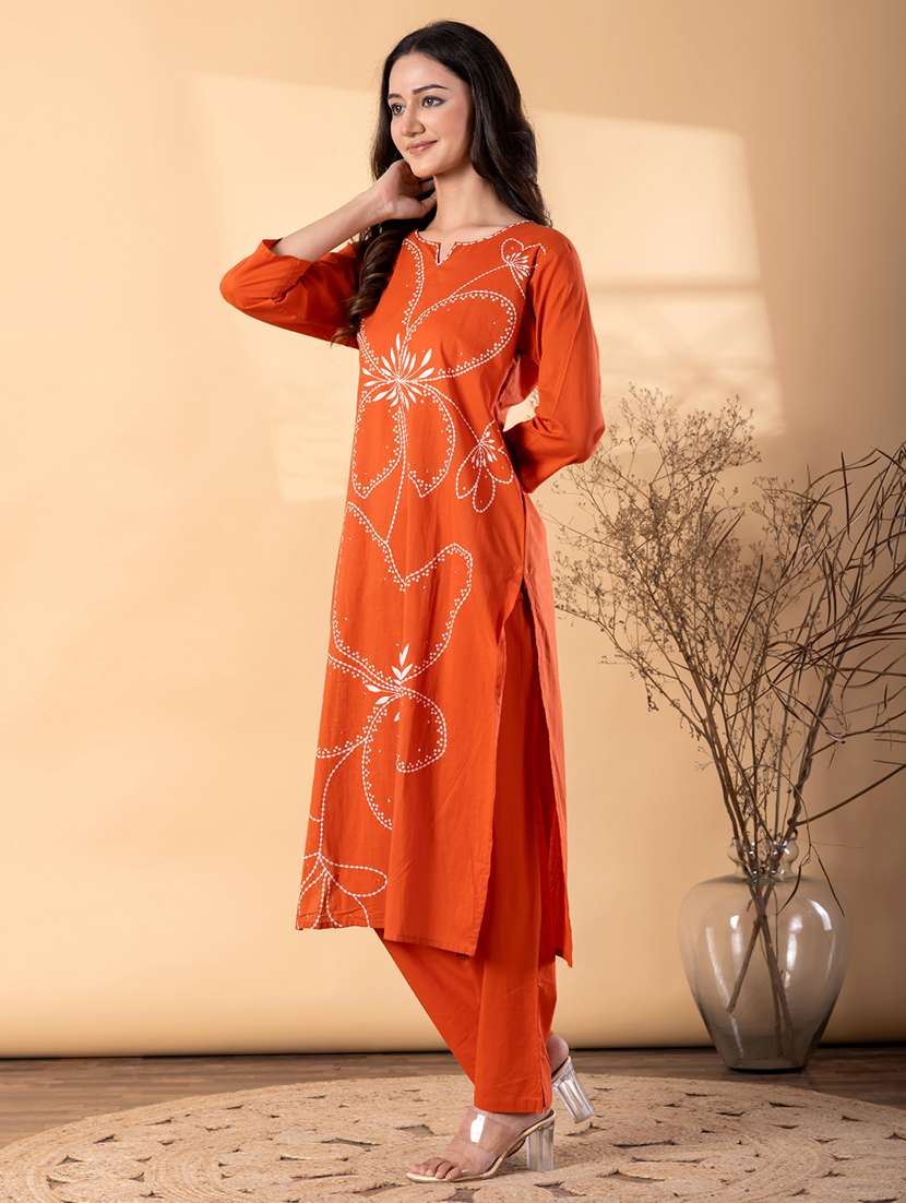 women printed three quarter sleeve kurta pant set  - 22187556 -  Standard Image - 2