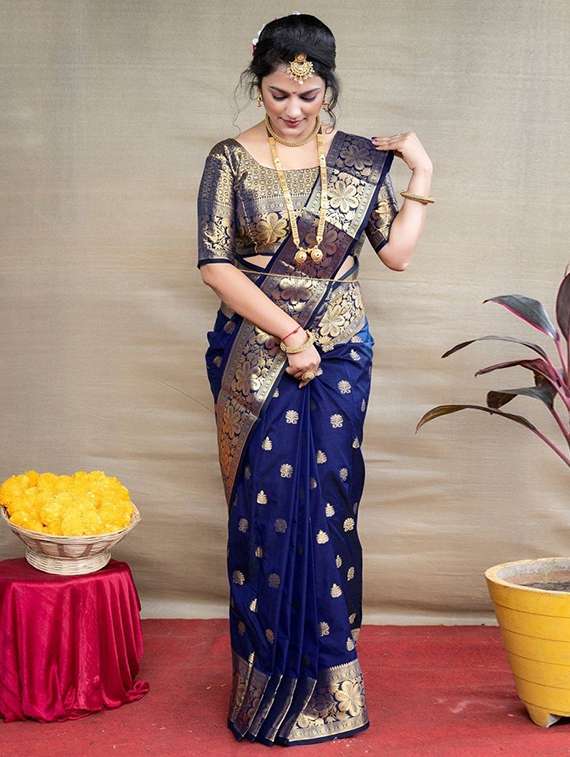 women self design kanjivaram saree with blouse - 22187616 -  Standard Image - 2