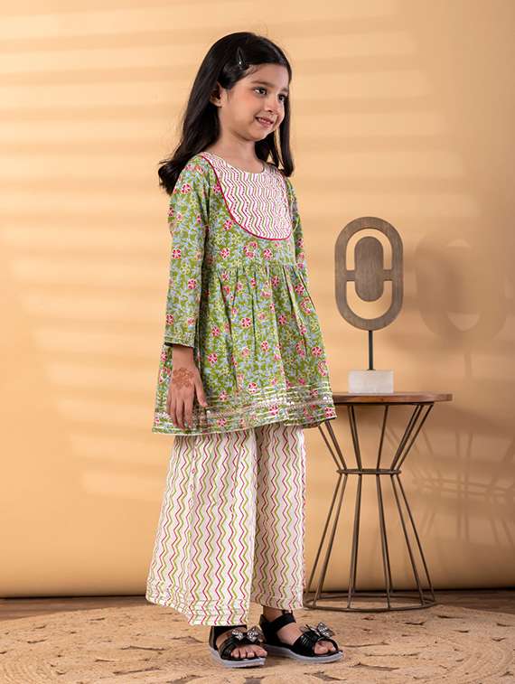 green cotton suit set - 22187750 -  Standard Image - 2