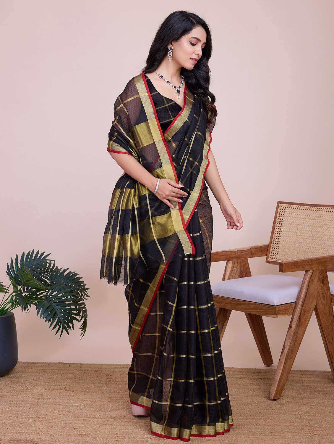 women checkered bordered saree with blouse - 22187792 -  Standard Image - 2