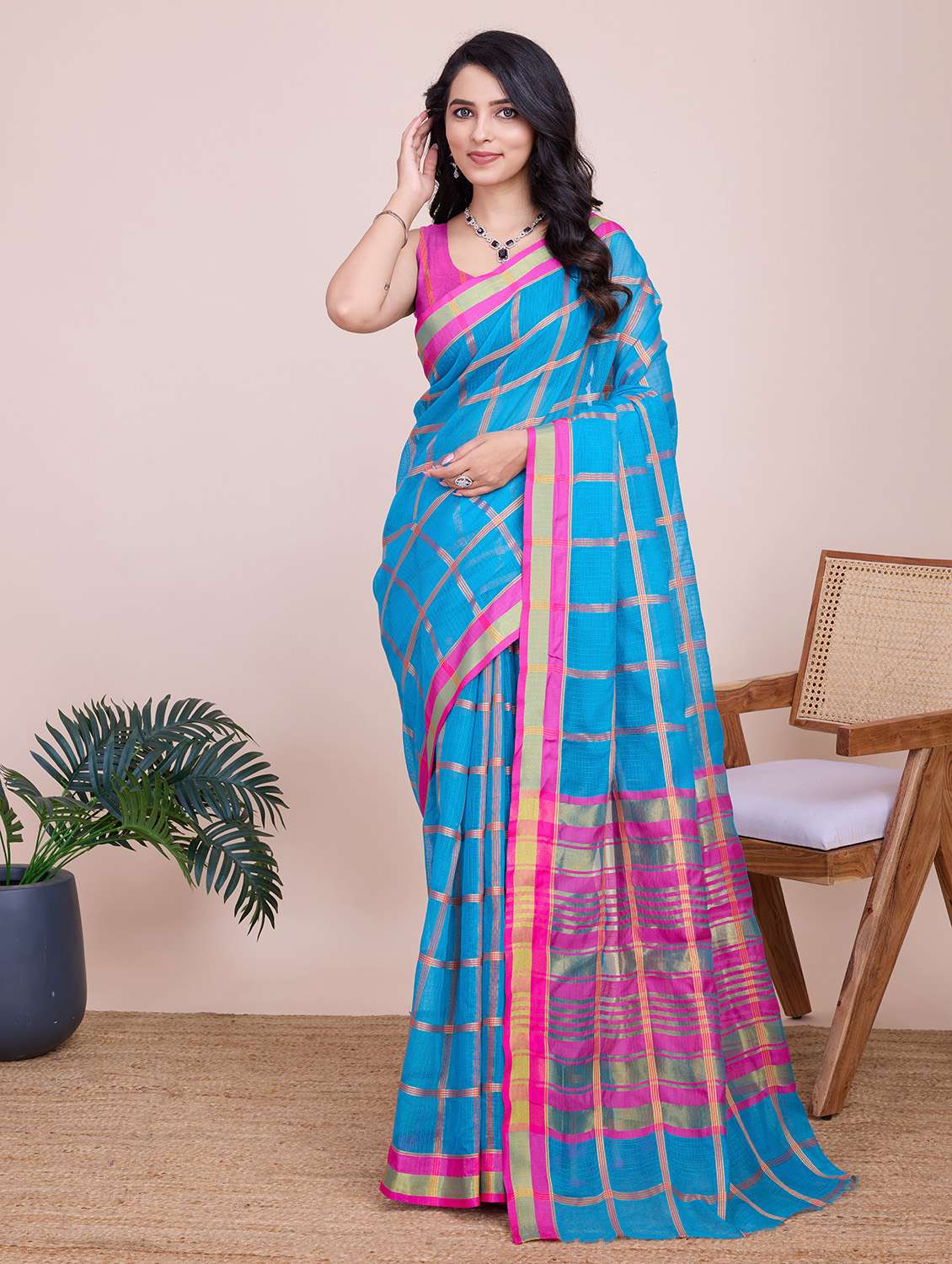 women checkered bordered saree with blouse