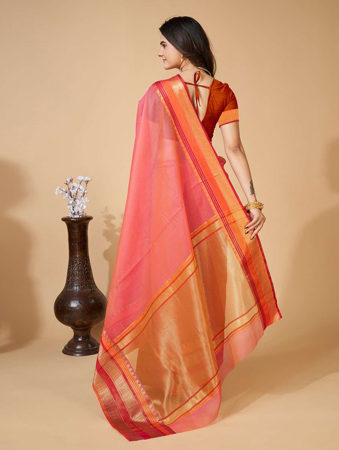 women solid with bordered saree with blouse - 22187890 -  Standard Image - 2