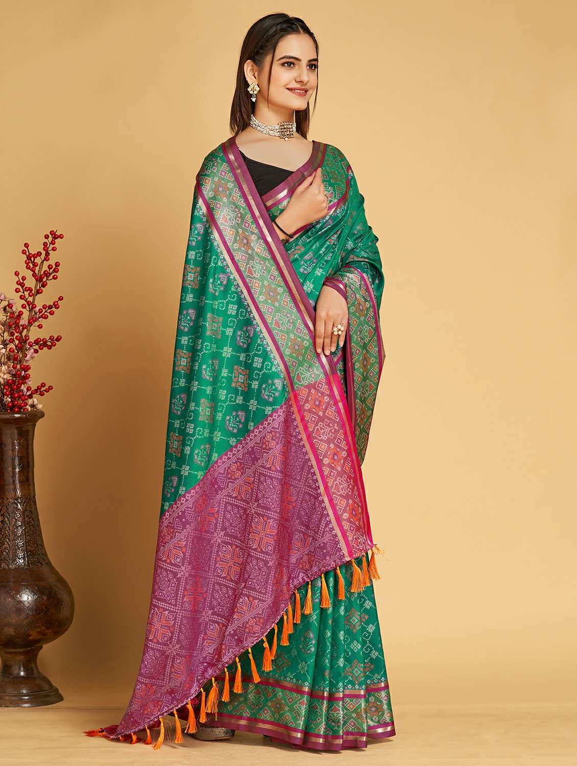 women self design patola saree with blouse - 22187900 -  Standard Image - 2
