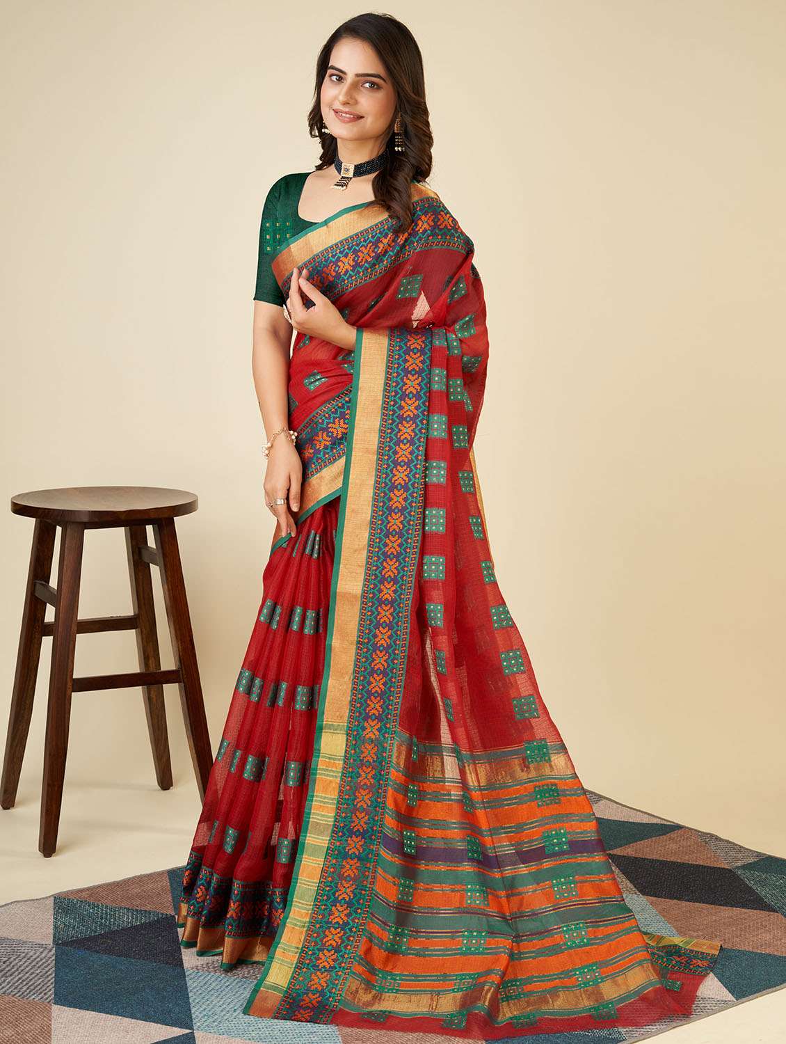 women self design bordered saree with blouse - 22187926 -  Standard Image - 2