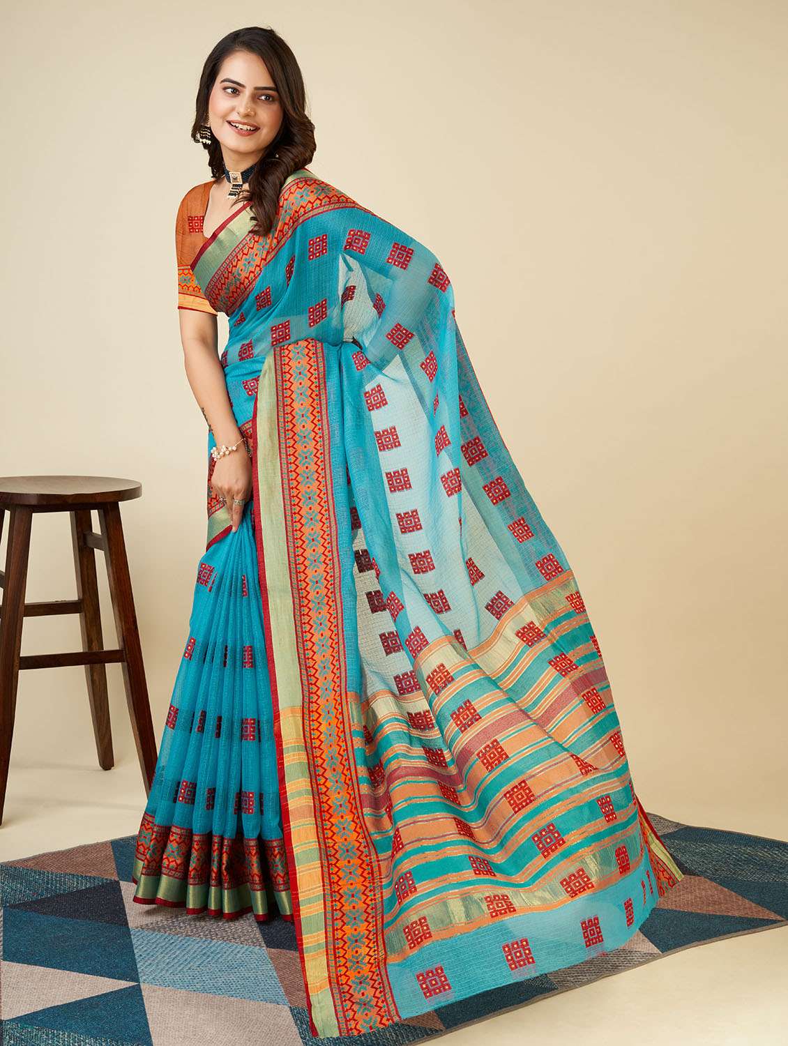women self design bordered saree with blouse - 22187927 -  Standard Image - 2