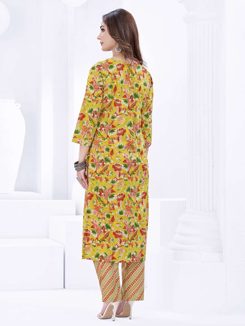 women floral printed three quarter sleeve kurta pant with dupatta set - 22205737 -  Standard Image - 2