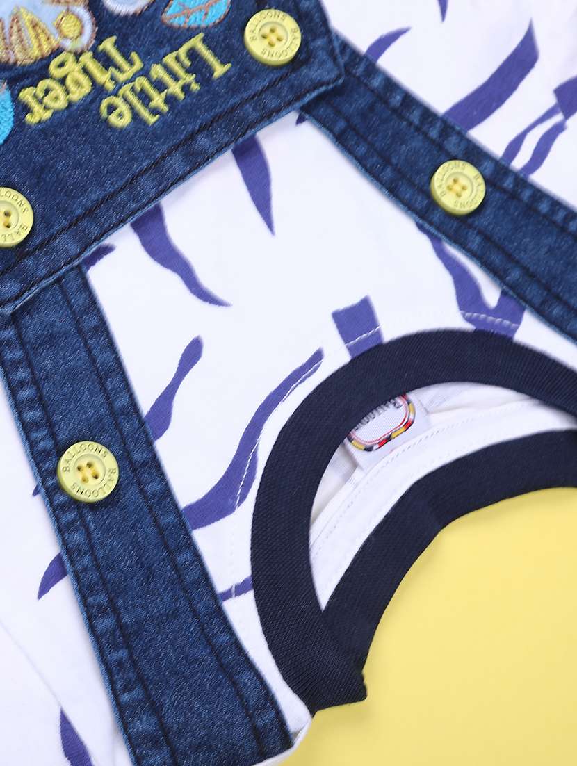 kids printed t-shirt with dungree set - 22217503 -  Standard Image - 2