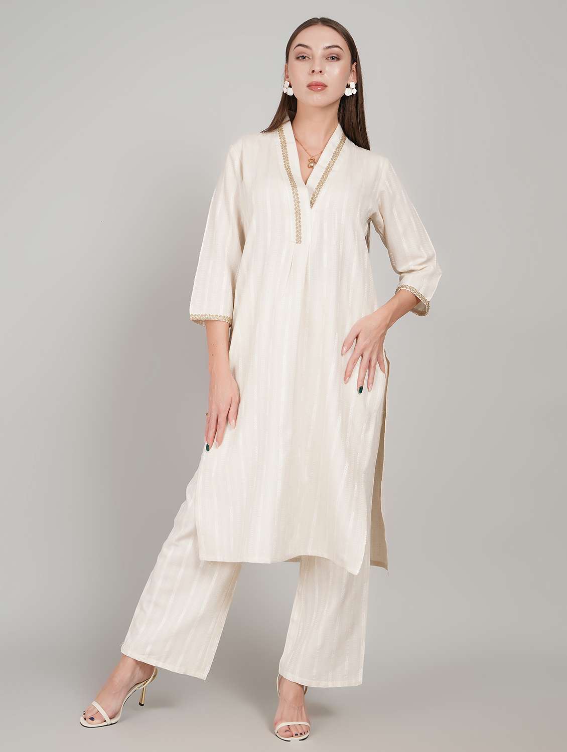 women self design three quarter sleeve kurta pant set