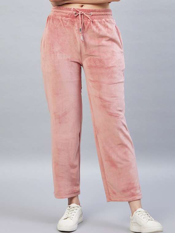women solid mid rise track pant