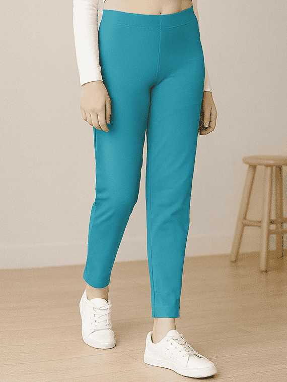 women solid mid rise cigarette pants