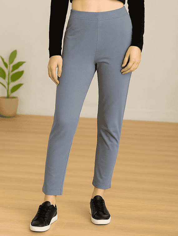 women solid mid rise anke length legging