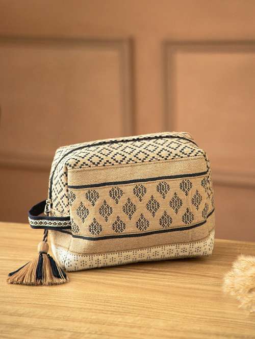 beige chevron cotton travel accessory bag - 22220105 -  Standard Image - 0